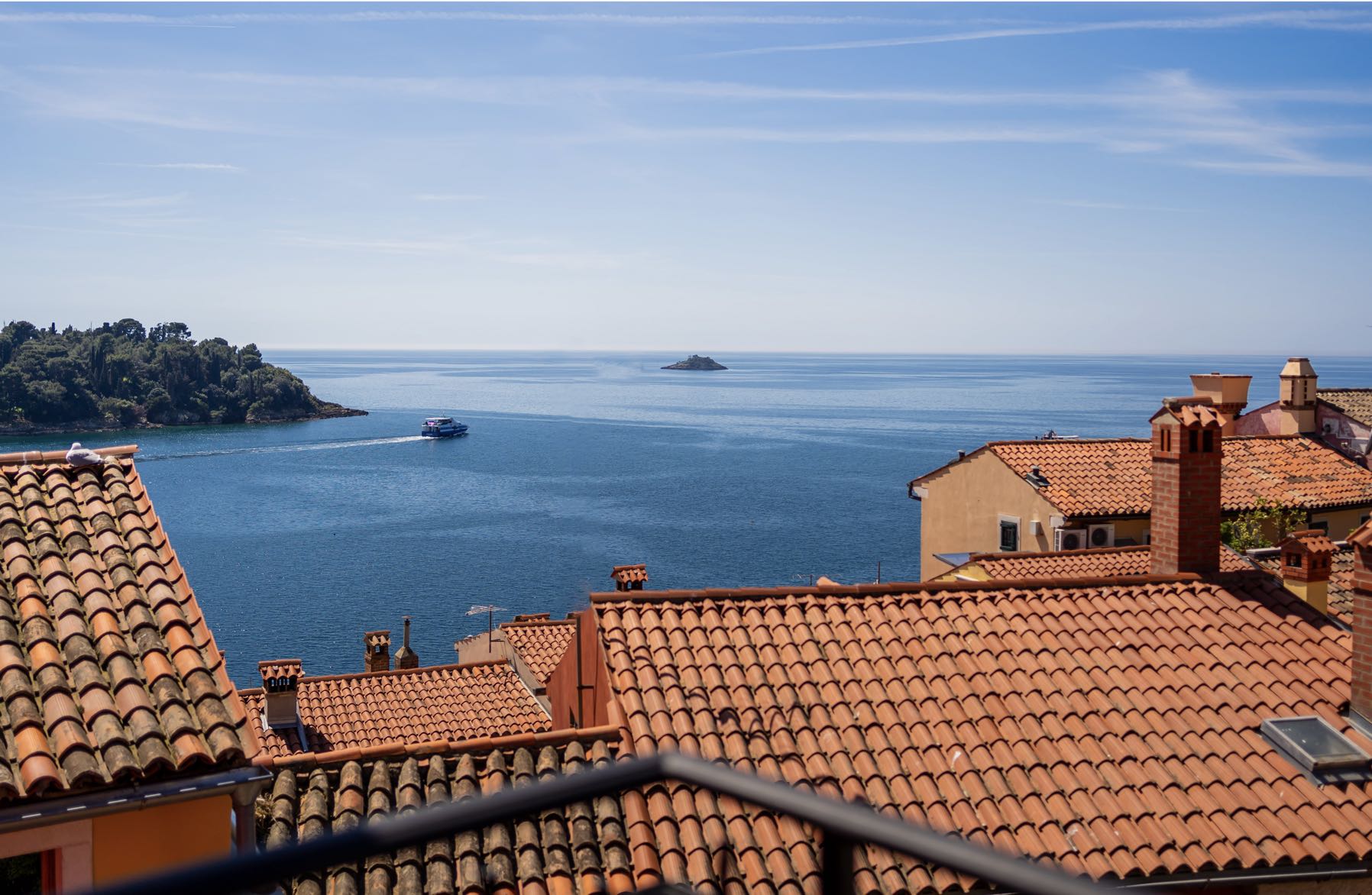 rovinj old town apartment for rent balcony sea view